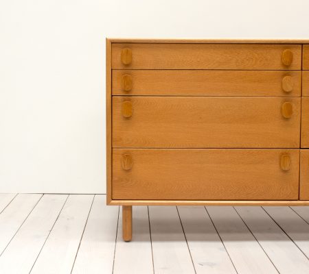 Meredew Oak Chest of Drawers