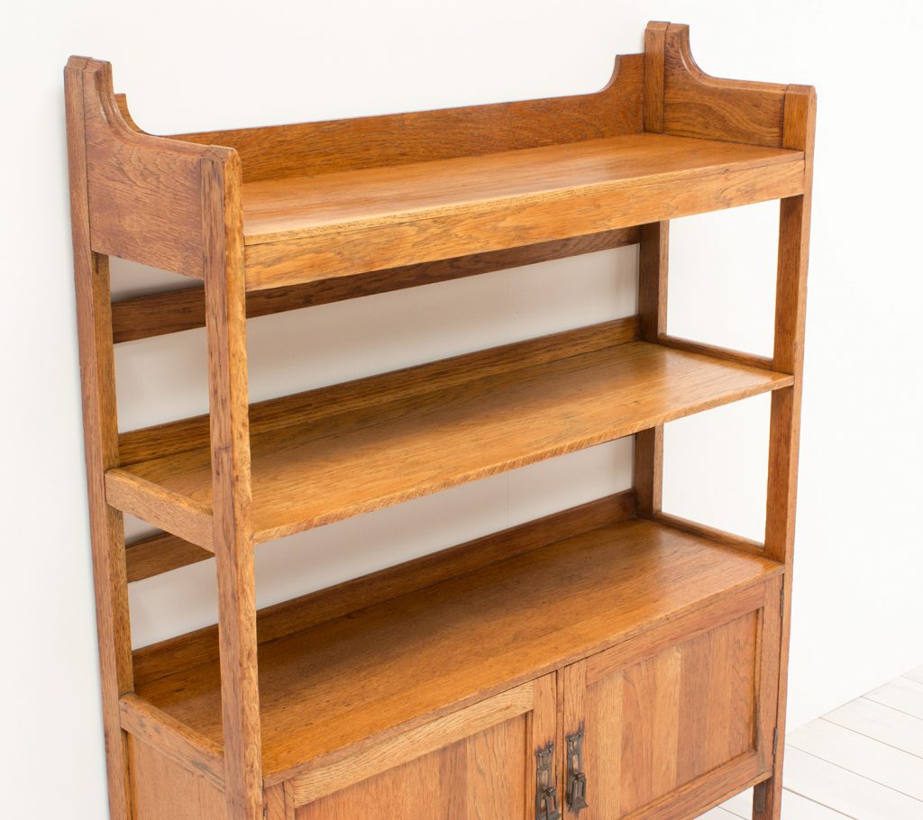 Arts and Crafts Oak Shelves with Cabinet