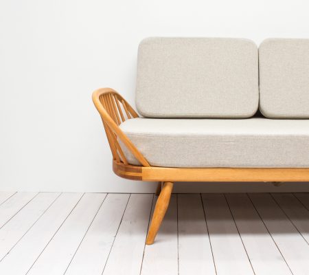 Ercol Studio Couch / Day Bed