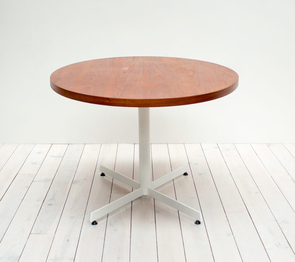 1970s Oval Teak Pedestal Dining Table