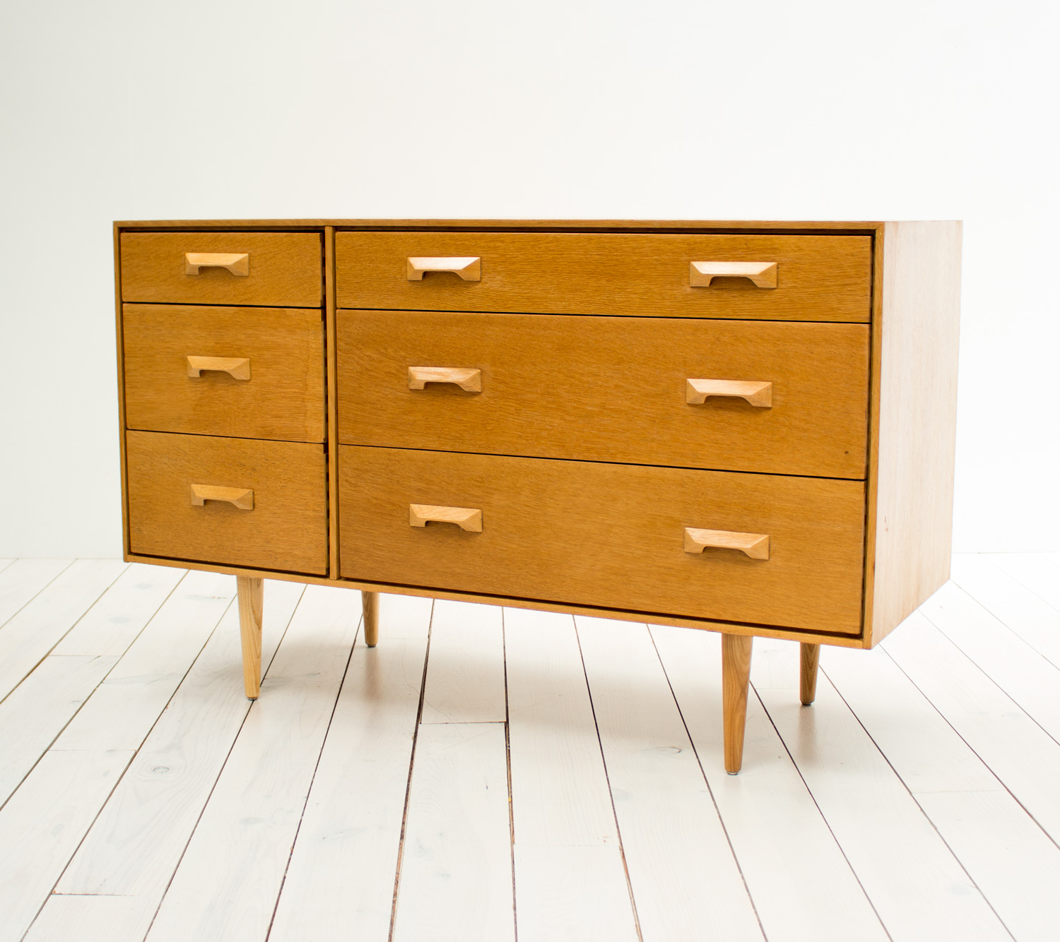 Concord Oak Chest of Drawers by Stag