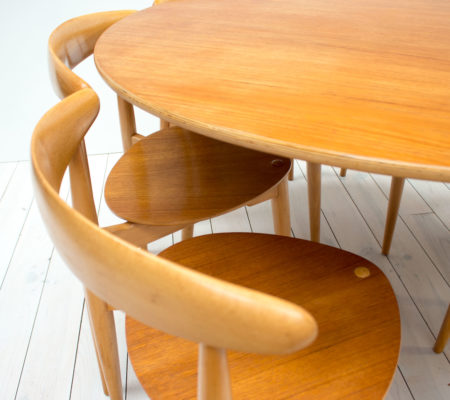 Heart Table & 6 Stacking Chairs by Hans J. Wegner for Fritz Hansen