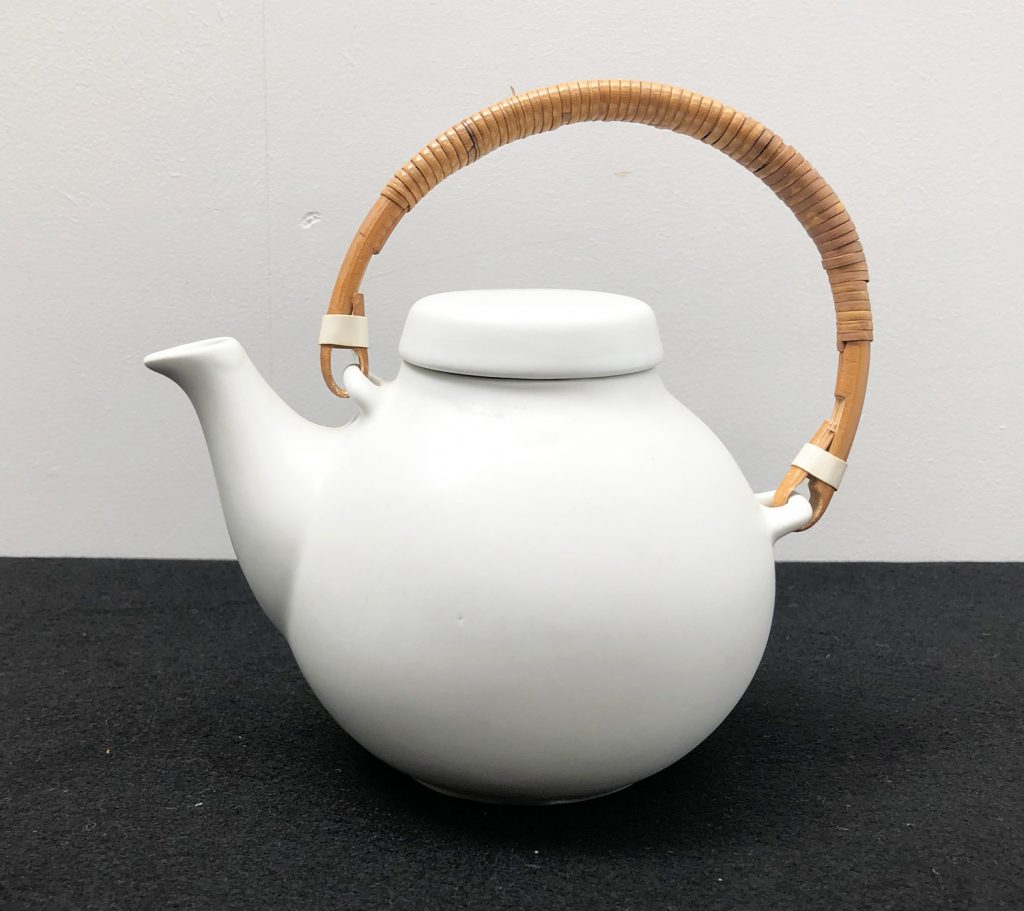 White Teapot by Ulla Procopé for Arabia
