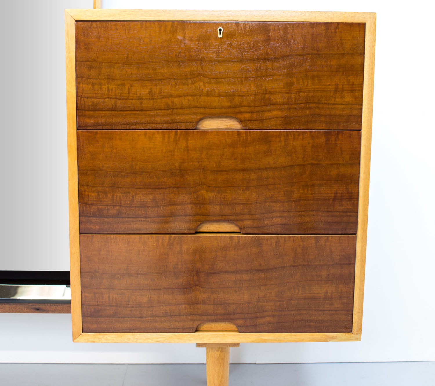 Robin Day Hilleplan Cherry Dressing Table by Hille Arc Furniture