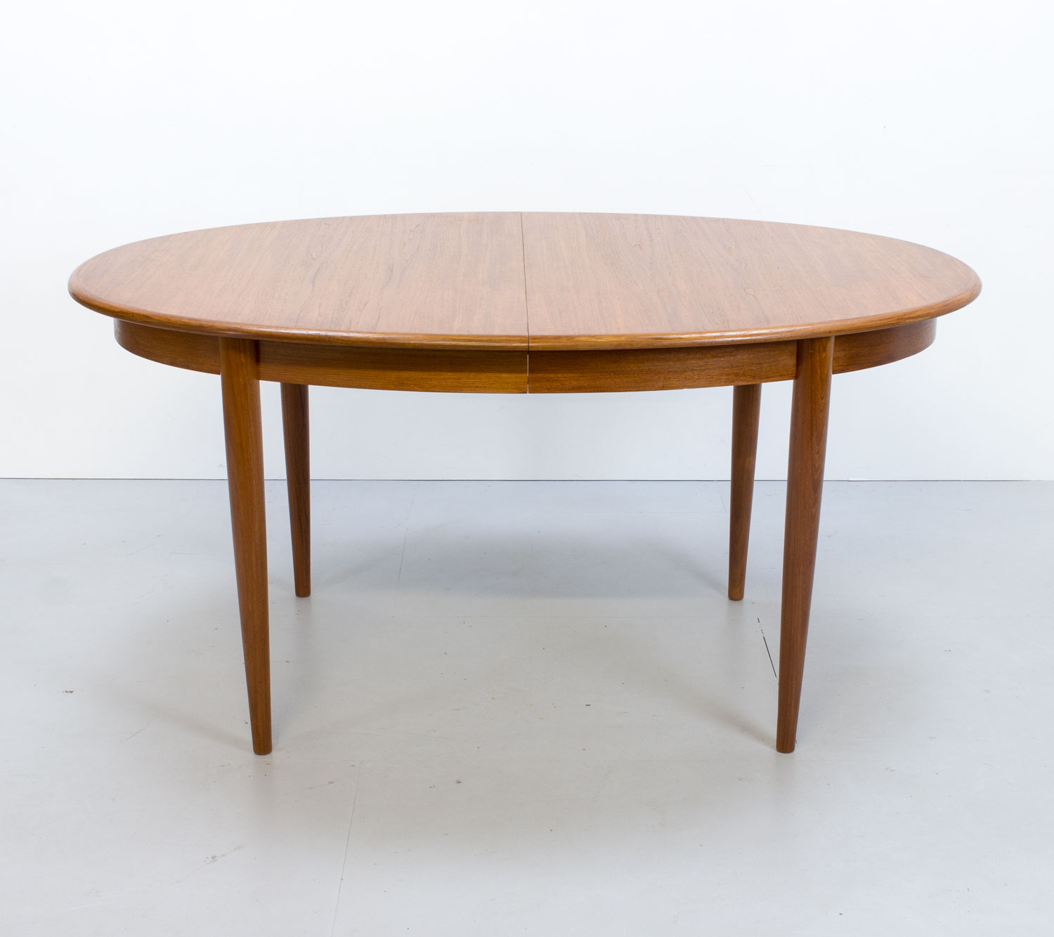 Danish Teak Oval Extending Dining Table by Gudme Möbelfabriken Arc