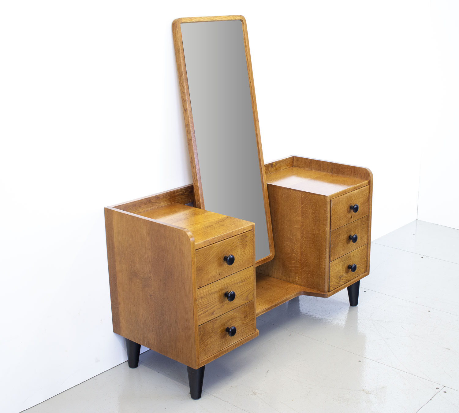Modernist Gordon Russell Oak Dressing Table