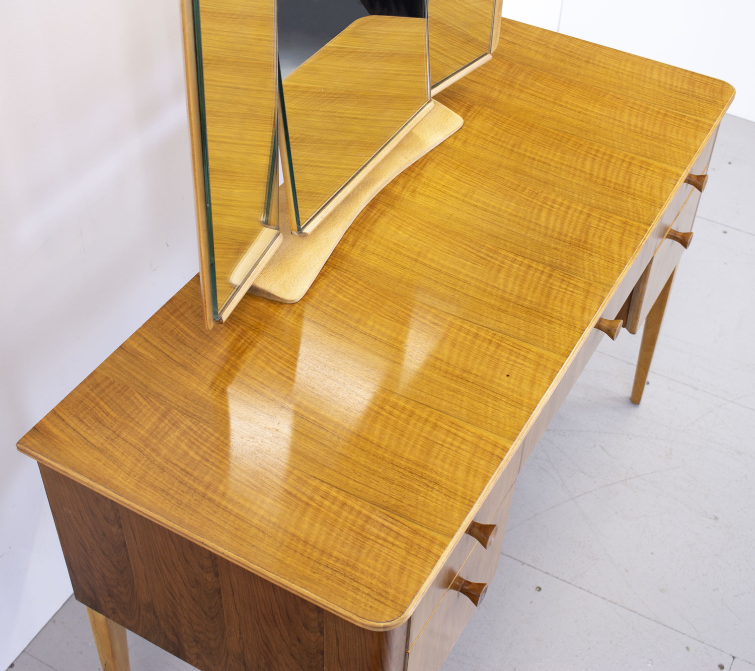 1950s Walnut Dressing Table by Gordon Russell