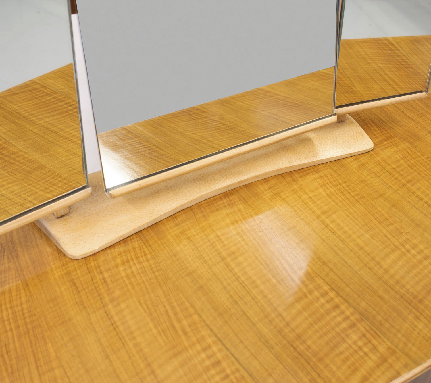 1950s Walnut Dressing Table by Gordon Russell