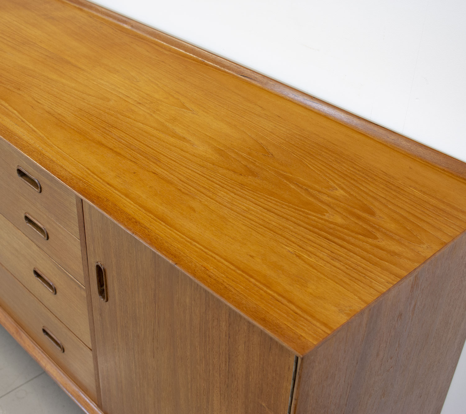 Danish Teak Model OS25 Sideboard by Arne Vodder for Sibast Danish Teak Model OS25 Sideboard by Arne Vodder for Sibast
