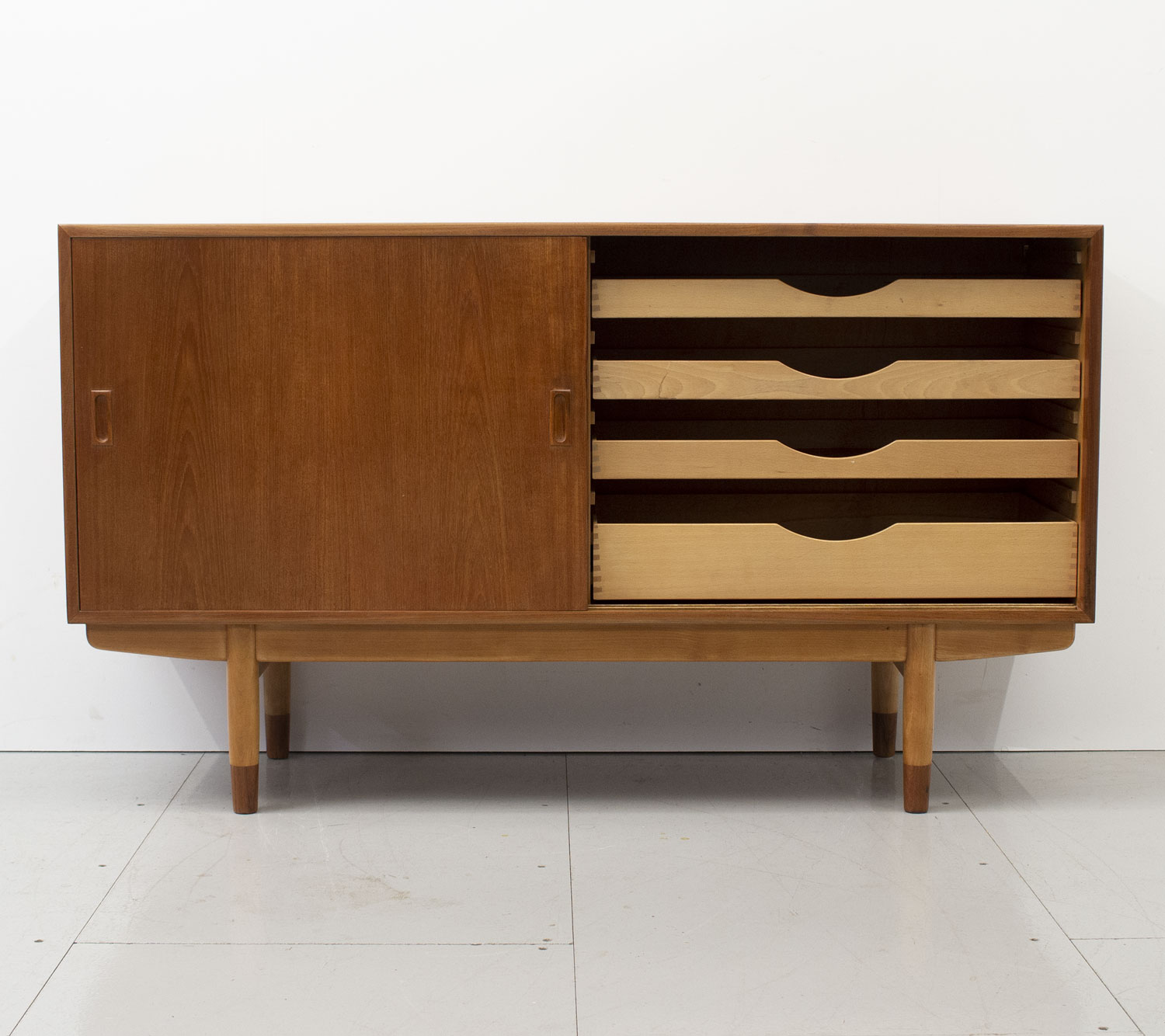 Danish Teak Sideboard by Børge Mogensen for Søborg Møbelfabrik Danish Teak Sideboard by Børge Mogensen for Søborg Møbelfabrik
